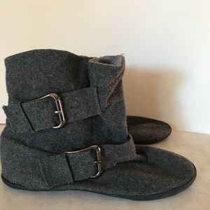 grey booties